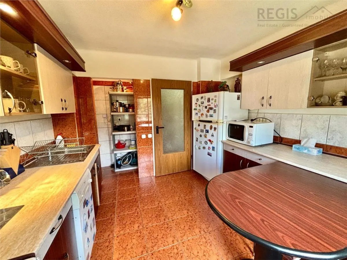 Apartament 4 Camere Central Predeal - foto 16