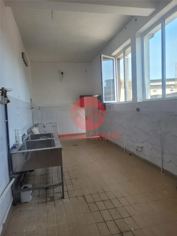 Spatiu Industrial/Hala, peste 750 mp,  Amplasat pe un Teren de 2000 mp, Zona Cet - foto 18