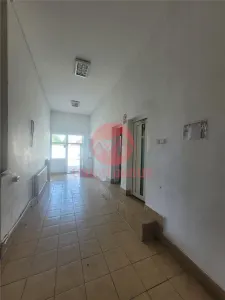 Spatiu Industrial/Hala, peste 750 mp,  Amplasat pe un Teren de 2000 mp, Zona Cet - foto 21