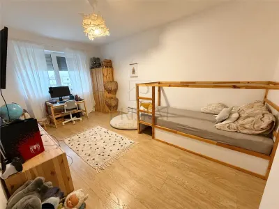 GIROC - DUPLEX - 4 CAMERE - 2 BAI - GARAJ - CURTE - foto 13