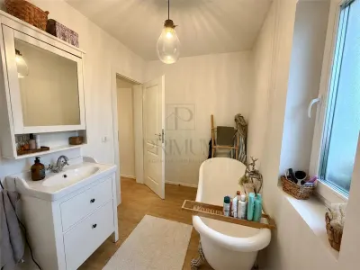 GIROC - DUPLEX - 4 CAMERE - 2 BAI - GARAJ - CURTE - foto 15