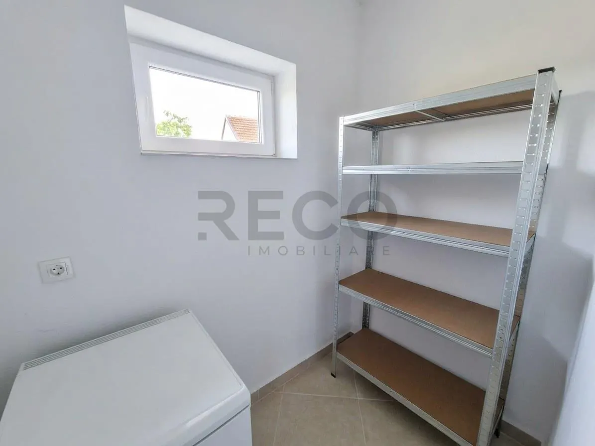 RECO Proprietate cu 2 case si teren mare in Girisu de Cris - foto 11