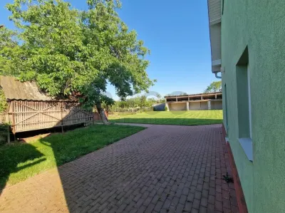 RECO Proprietate cu 2 case si teren mare in Girisu de Cris - foto 4