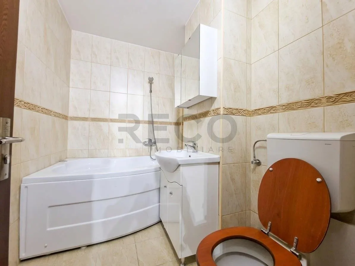 RECO Apartament cu 3 camere renovat complet in Cantemir - foto 10