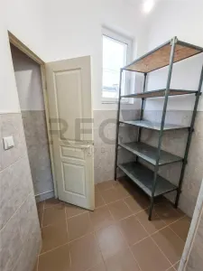 RECO Spatiu comercial in centrul Marghitei - foto 12