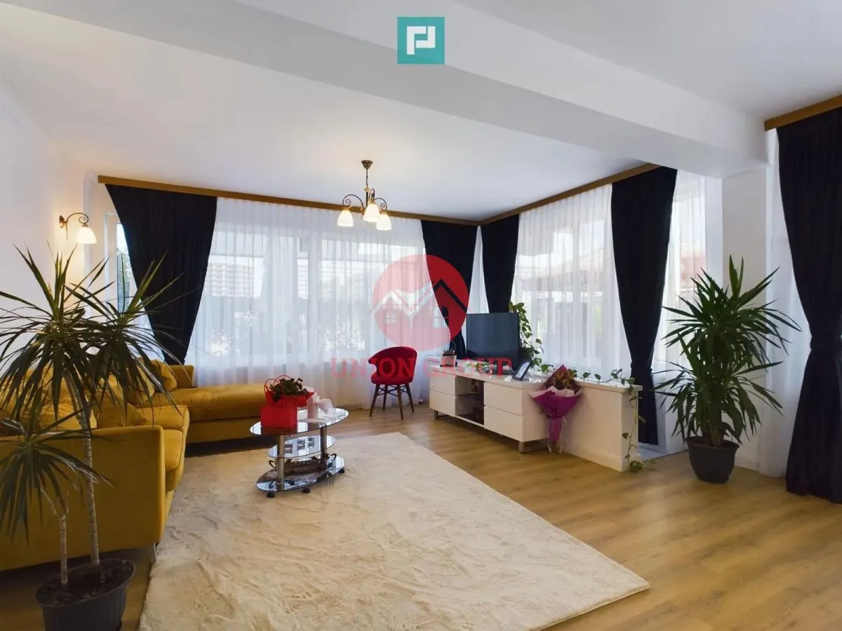 Afacere la Cheie! Hotel Splendid 20 Camere Mamaia Nord, Zona Centrala, la Cateva minute de Plaja - foto 2