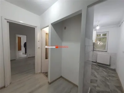 Apartament cu 2 camere de vanzare - foto 5