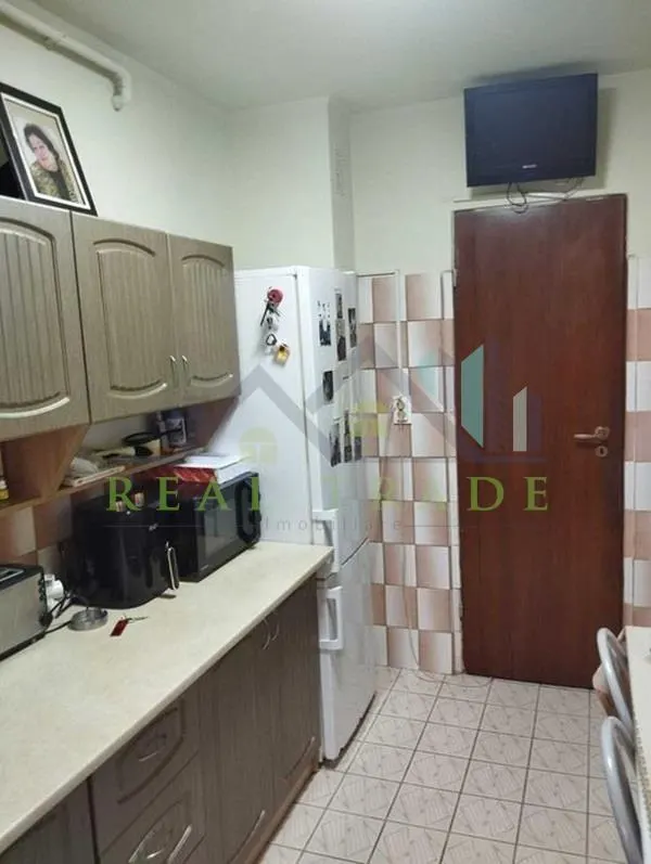 Apartament 2 camere decomandat Centrul Civic- Toamnei - foto 6