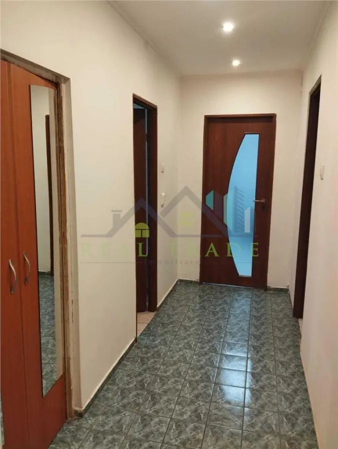 Apartament 2 camere decomandat Centrul Civic- Toamnei - foto 7