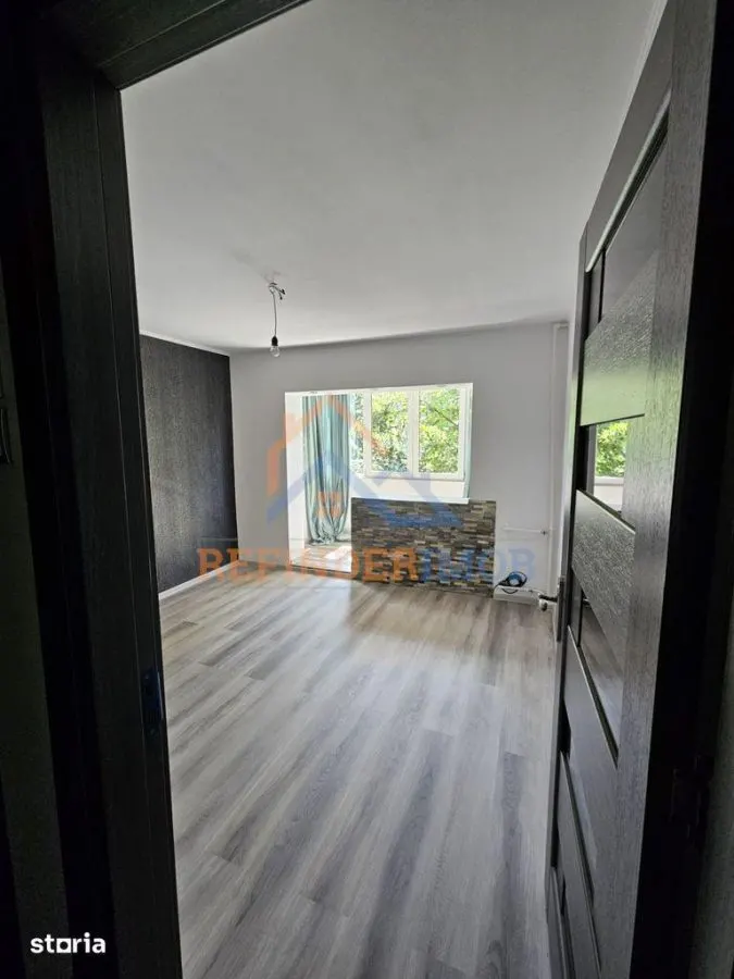 Vanzare 4 camere - foto 13