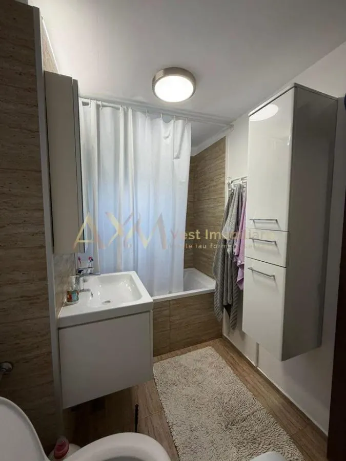 Inchiriere apartament 3 camere - foto 11