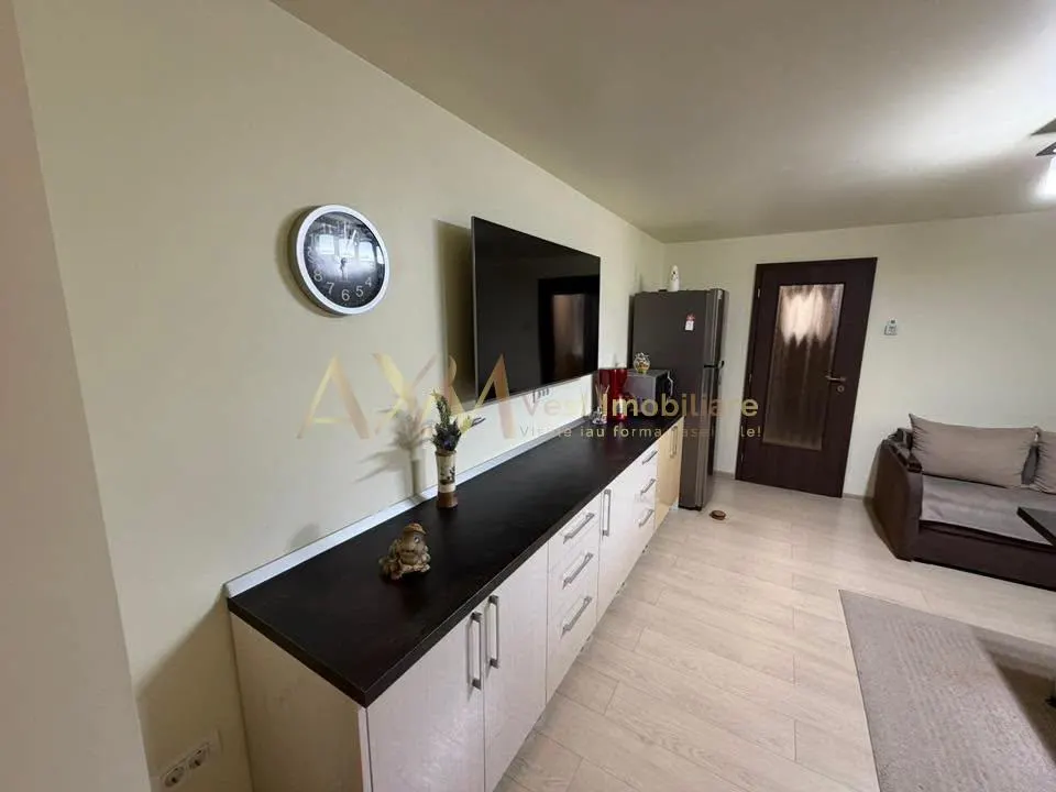 Inchiriere apartament 3 camere - foto 14