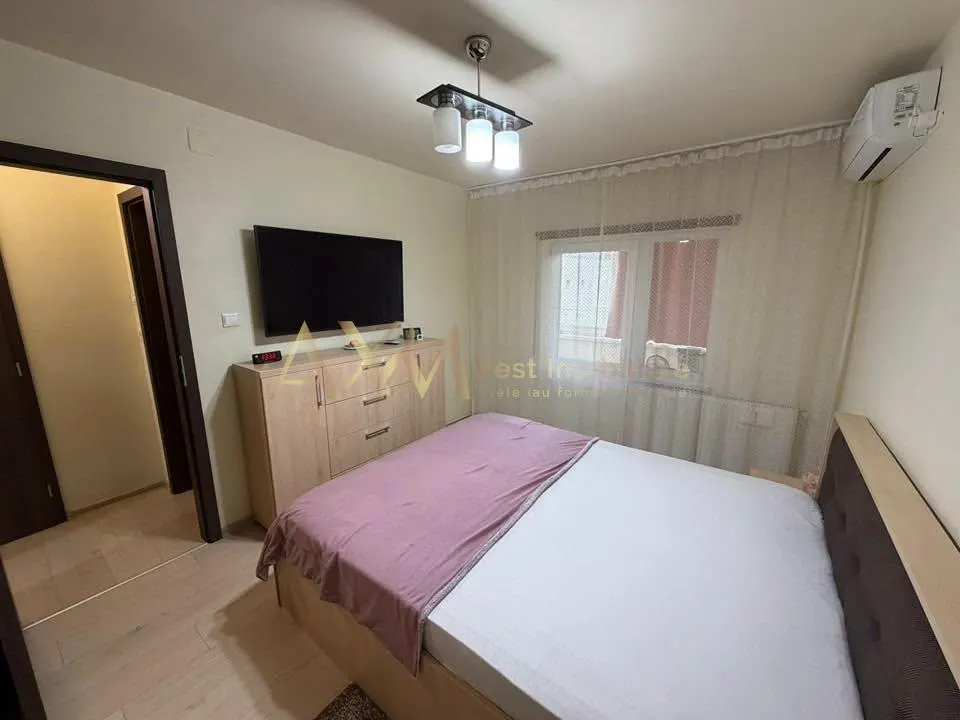 Inchiriere apartament 3 camere - foto 18