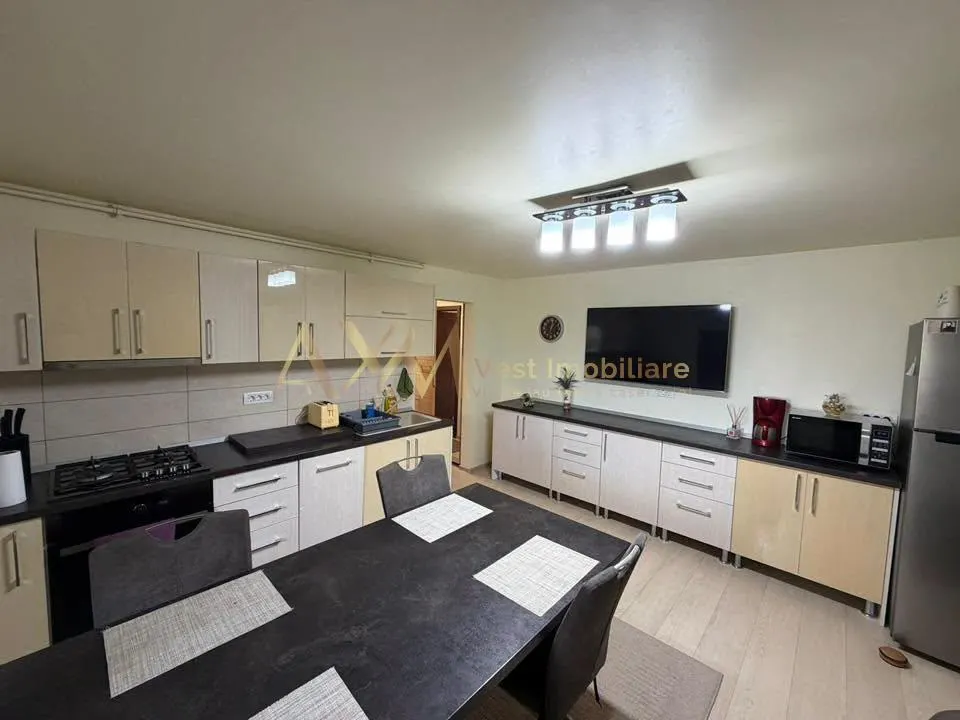Inchiriere apartament 3 camere - foto 4