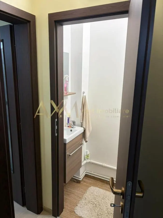 Inchiriere apartament 3 camere - foto 8