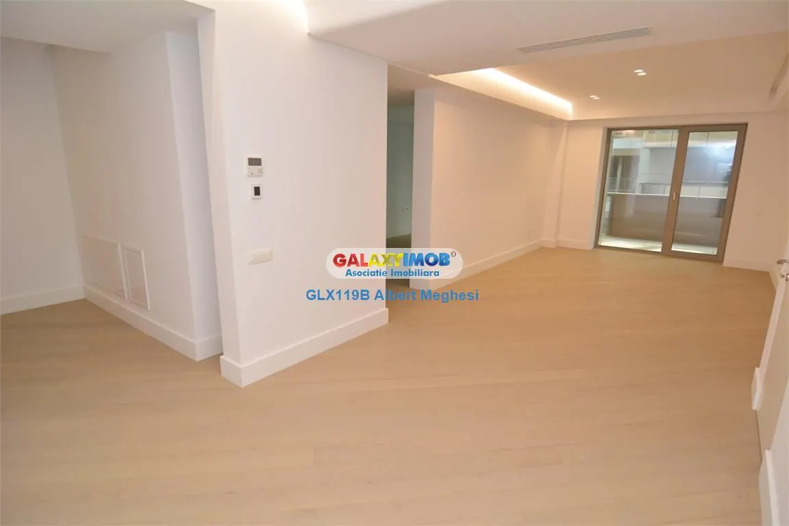 Vanzare apartament 3 camere Cortina 126 - foto 1