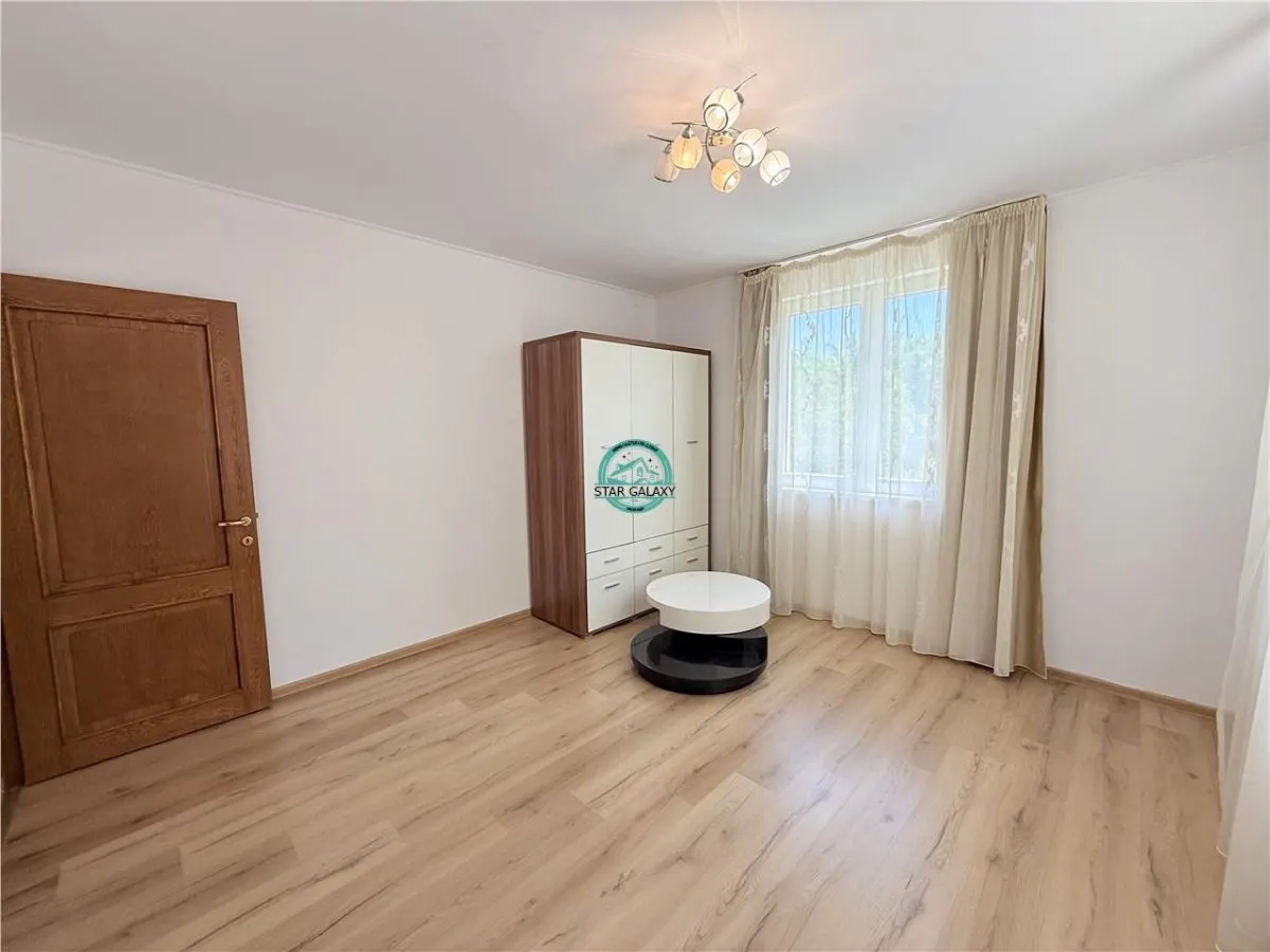 Vand casa in Sancrai cu 5 camere, 2 bai avand un teren generos de 1000mp - foto 12