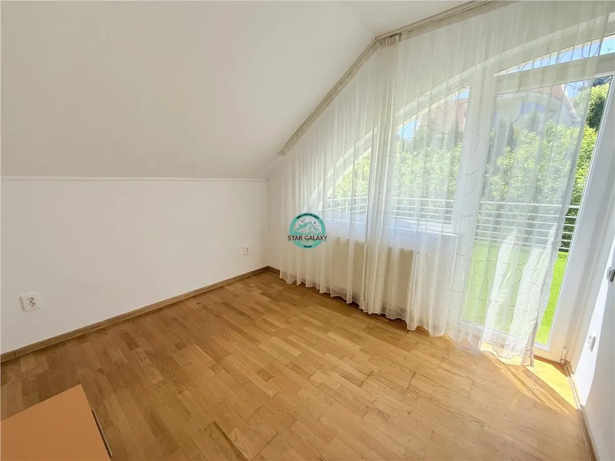 Vand casa in Sancrai cu 5 camere, 2 bai avand un teren generos de 1000mp - foto 17