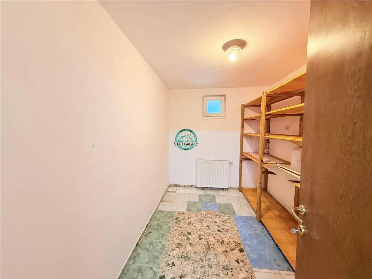Vand casa in Sancrai cu 5 camere, 2 bai avand un teren generos de 1000mp - foto 18