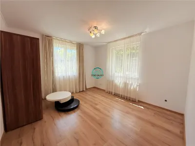 Vand casa in Sancrai cu 5 camere, 2 bai avand un teren generos de 1000mp - foto 3