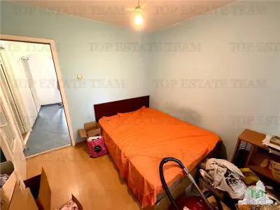 Apartament 3 camere decomandat in Drumul Taberei, la 5 minute de metrou Valea Ialomitei - foto 9