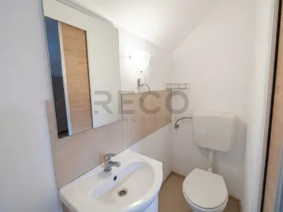 RECO Casa renovata complet la curte comuna in Cantemir - foto 14