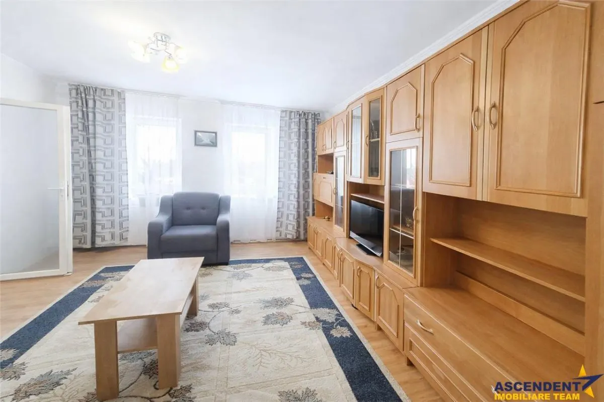 Corp de casa, proprietate tip studio, gata de mutat, Central, Brasov - foto 2