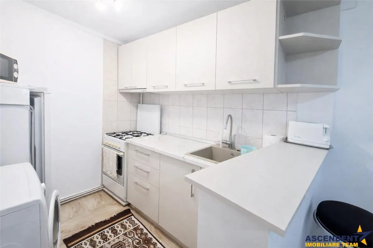 Corp de casa, proprietate tip studio, gata de mutat, Central, Brasov - foto 3