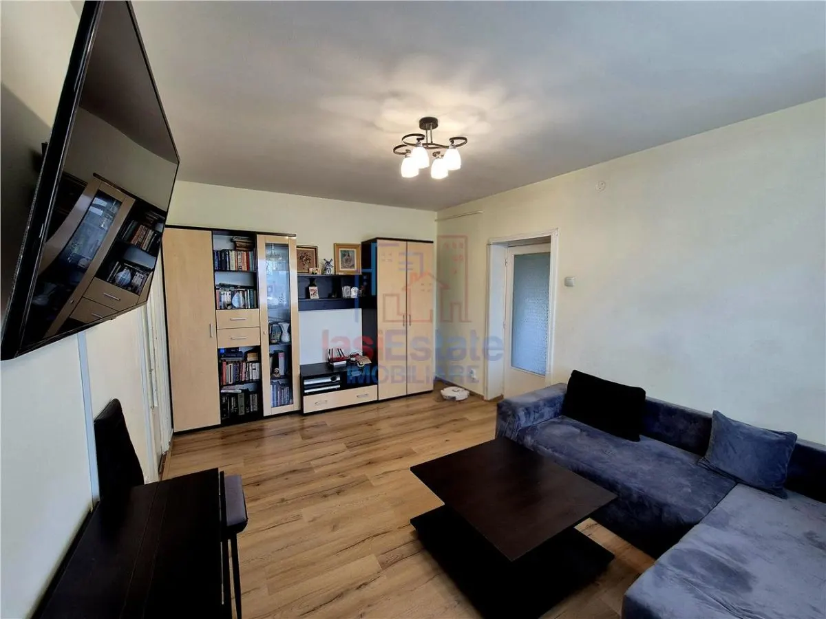 Apartament 3 Camere Luminos si cu Vedere Frumoasa - foto 2