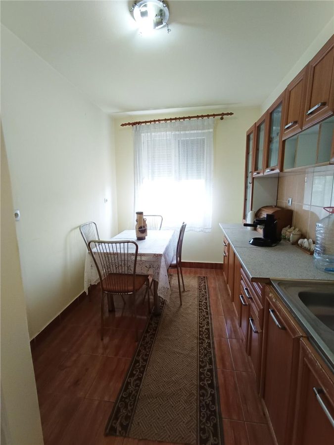 Apartament 2 cam. in Moldova Noua - foto 4