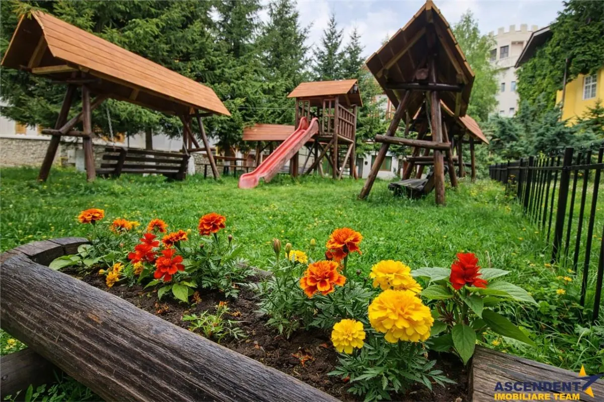 In ambientul statiunii Poiana Brasov, etaj1, 2bai, terase la 360 grade, parcare asigurata - foto 8