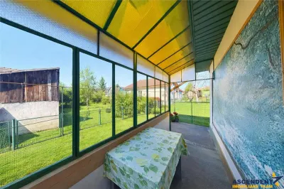Casa:farmec traditional,gradina,curte,acces auto,pivnita,pod,anexe,Remetea,Targu Mures - foto 3
