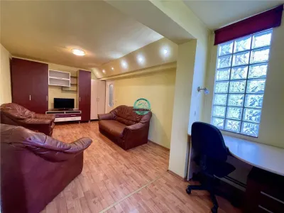 Inchiriez apartament cu 2 camere in Tudor Zona Palas. - foto 6