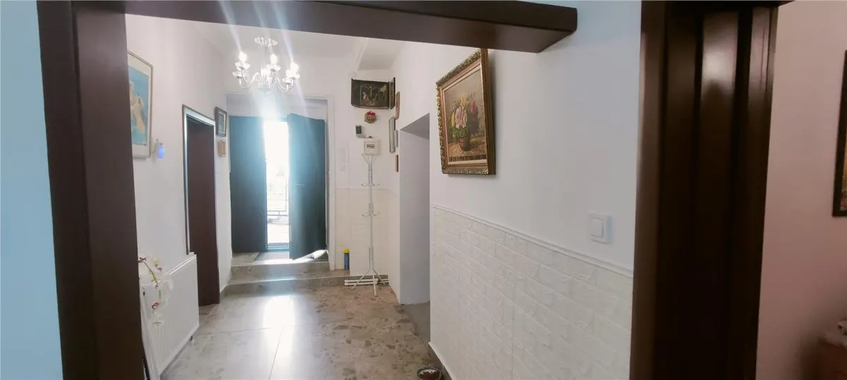 APARTAMENT ULTRACENTRAL , PIATA UNIRII, CUZA VODA 70 MP PLUS CURTE - foto 1