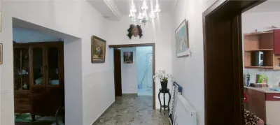 APARTAMENT ULTRACENTRAL , PIATA UNIRII, CUZA VODA 70 MP PLUS CURTE - foto 2