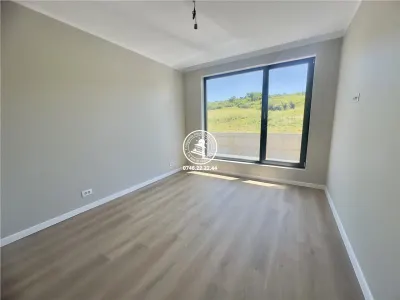 Vila  de vanzare  Visani, - foto 11
