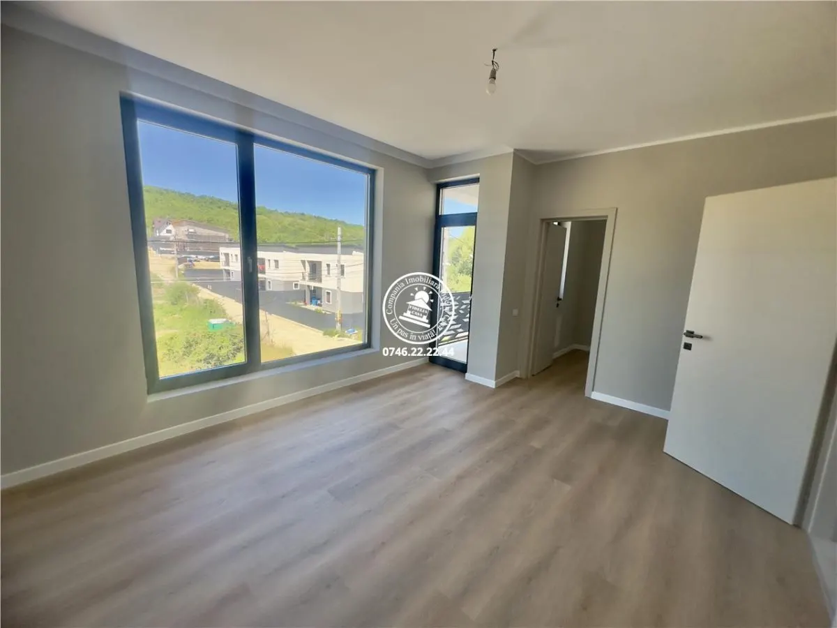 Vila  de vanzare  Visani, - foto 14