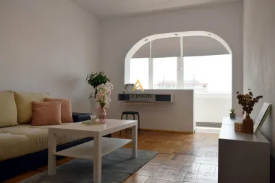 Apartament 3 camere in Targoviste, zona Micro 6 - Targoviste