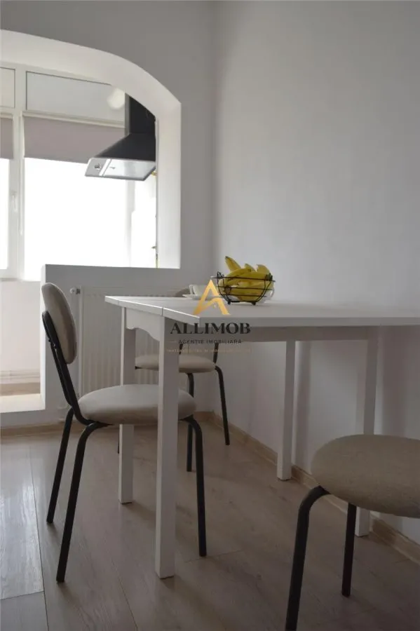 Apartament 3 camere in Targoviste, zona Micro 6 - foto 12