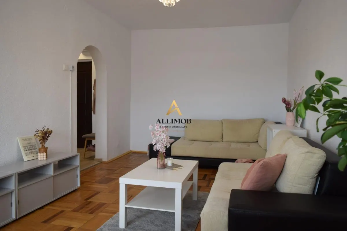 Apartament 3 camere in Targoviste, zona Micro 6 - foto 3