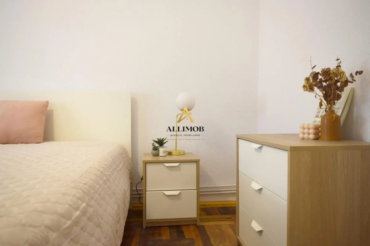 Apartament 3 camere in Targoviste, zona Micro 6 - foto 4
