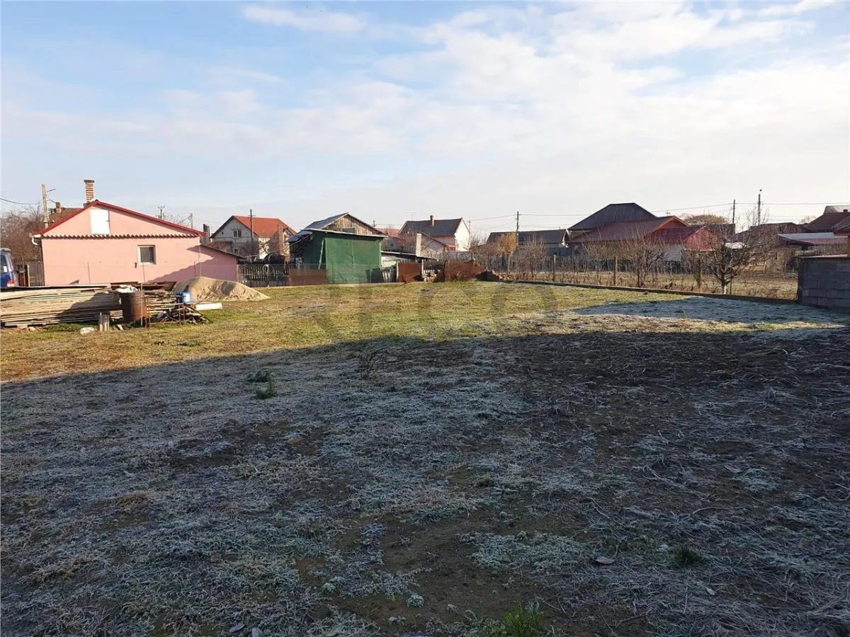 RECO Teren intravilan in Bors cu toate utilitatile - foto 1