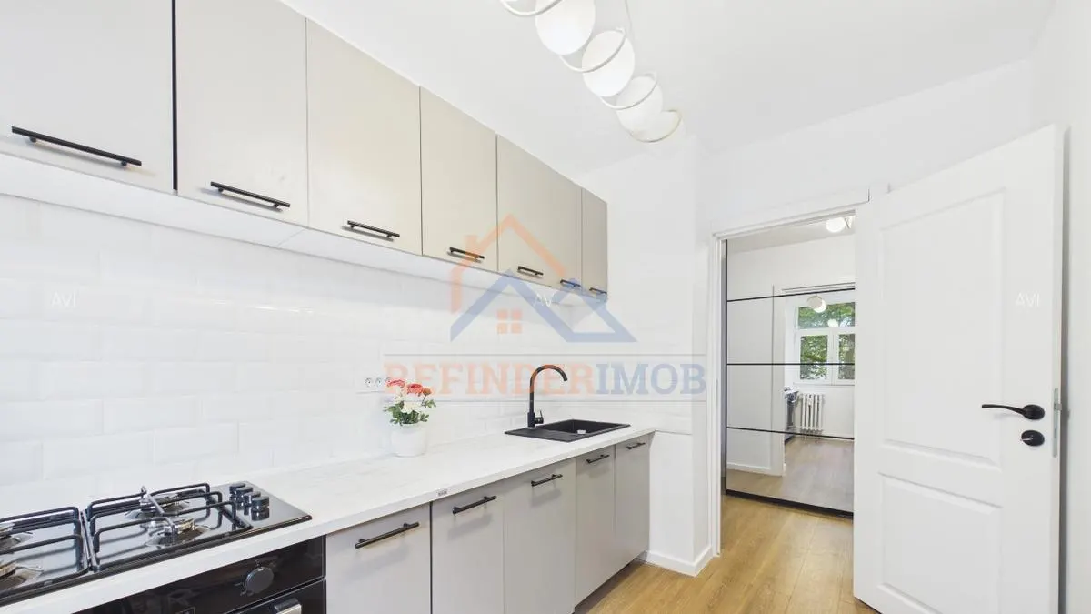 Vanzare 3 camere Ozana 64mp - foto 1