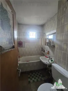 Apartament 3 camere renovabil in cartier Drumul Taberei zona Favorit, sector 6 Bucuresti - foto 9