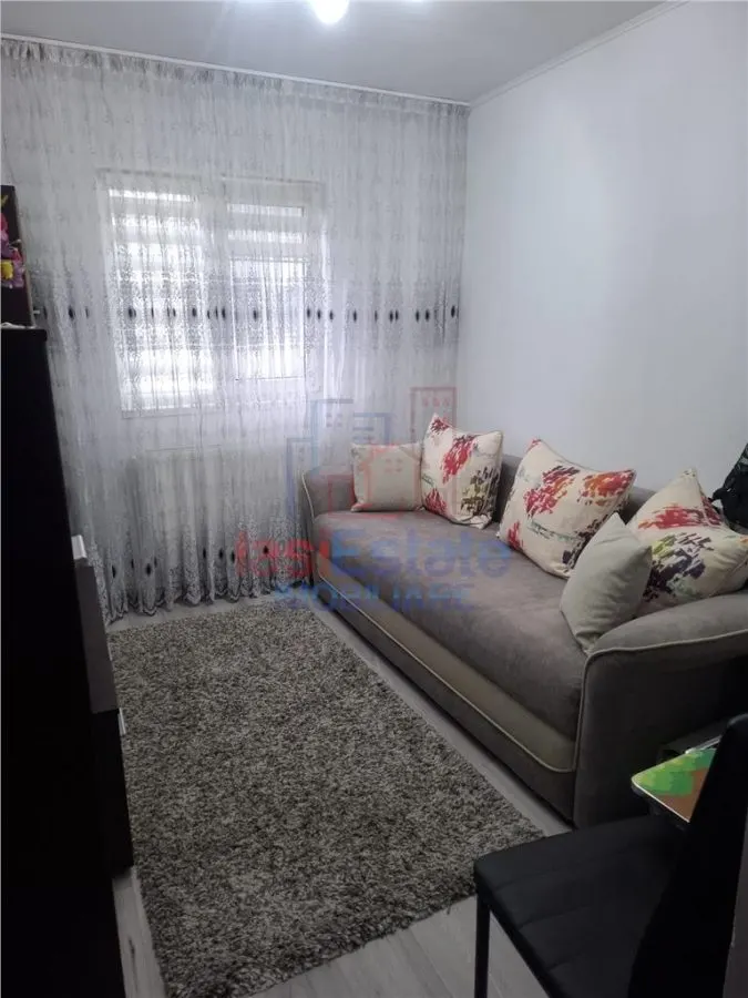 Apartament 3 camere Tatarasi - str Gradinari - foto 1