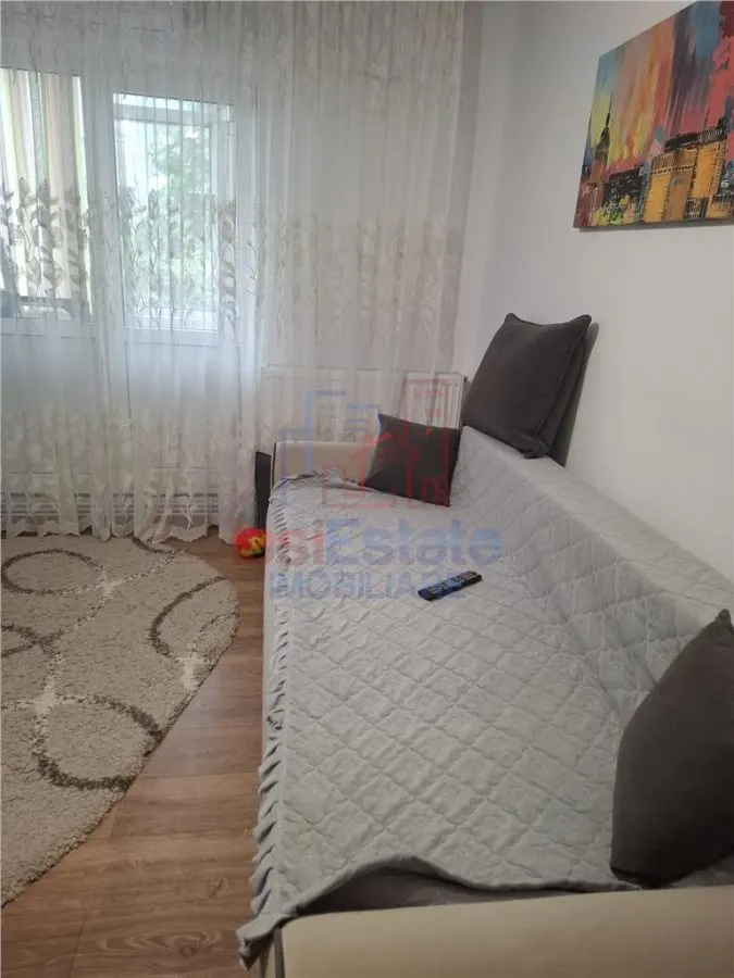 Apartament 3 camere Tatarasi - str Gradinari - foto 2