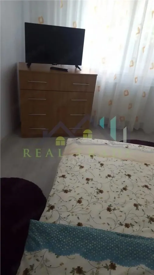 Apartament 3 camere zona Judetean - foto 8