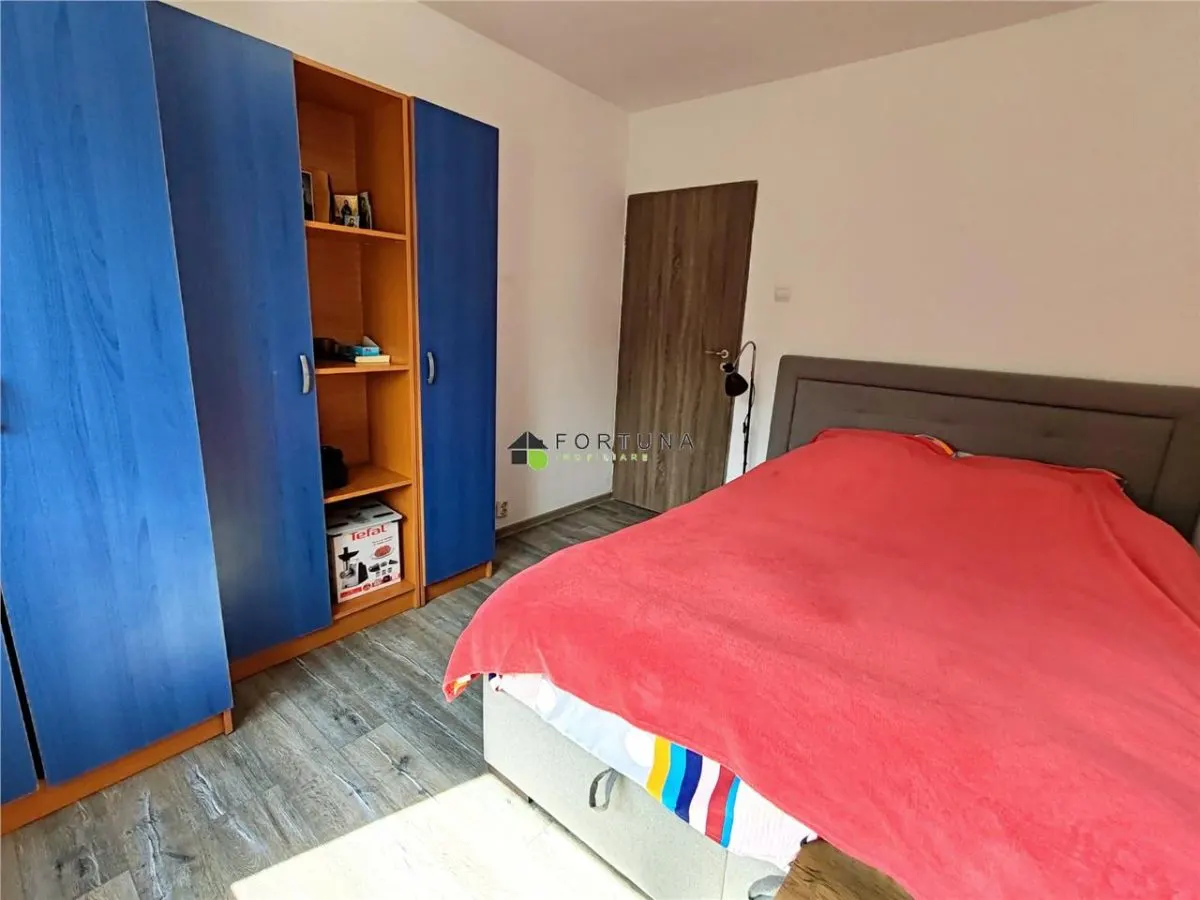Apartament 3 camere , etaj intermediar - Astra - foto 11
