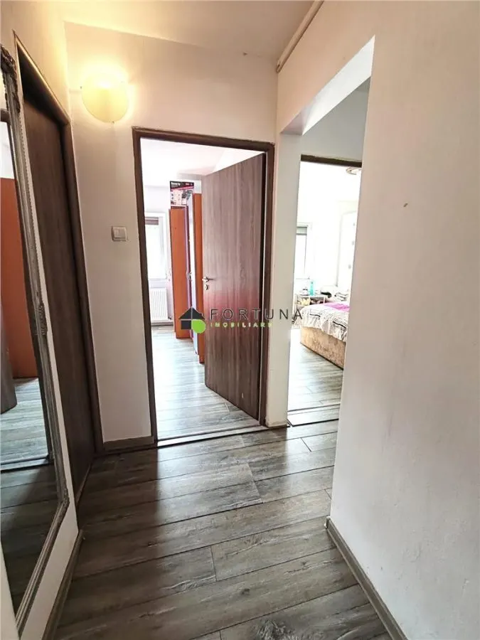 Apartament 3 camere , etaj intermediar - Astra - foto 6