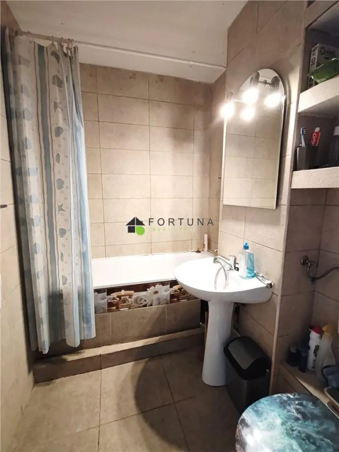 Apartament 3 camere , etaj intermediar - Astra - foto 9
